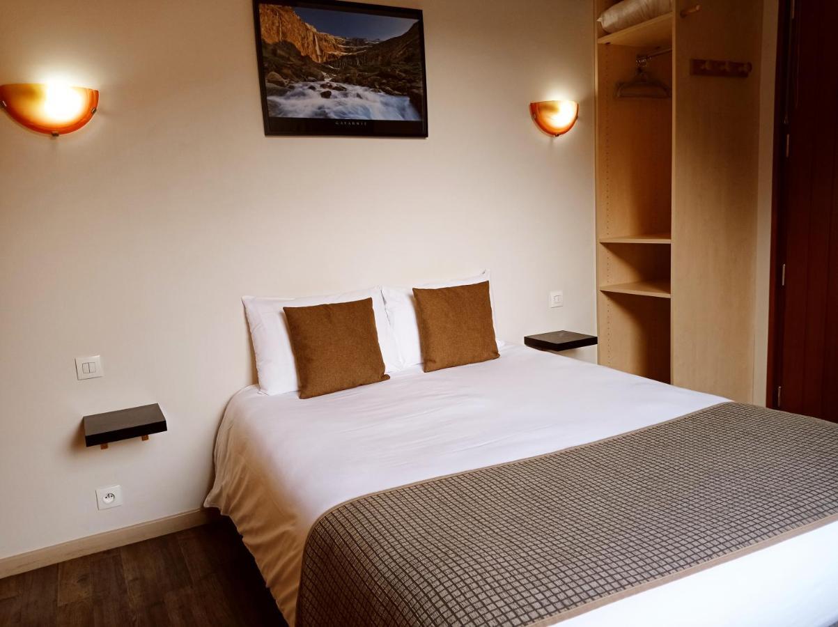 Hotel De La Gare ピエルフィット・ネスタラ エクステリア 写真
